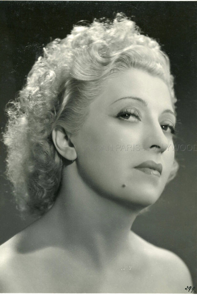 Andrée Guize's poster