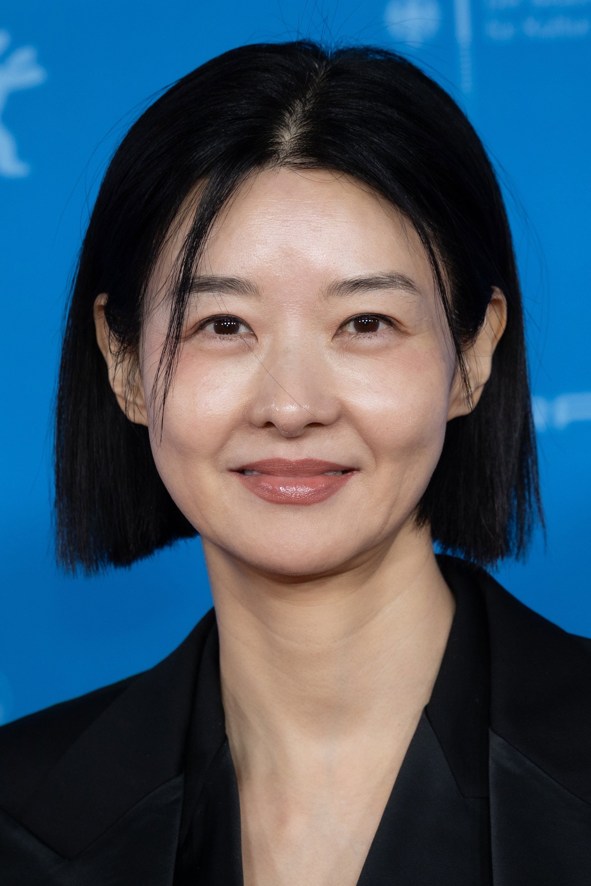 Song Seon-mi's poster