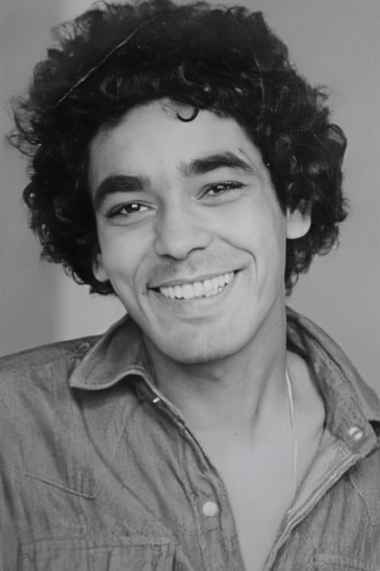 Mohamed Mounir's poster