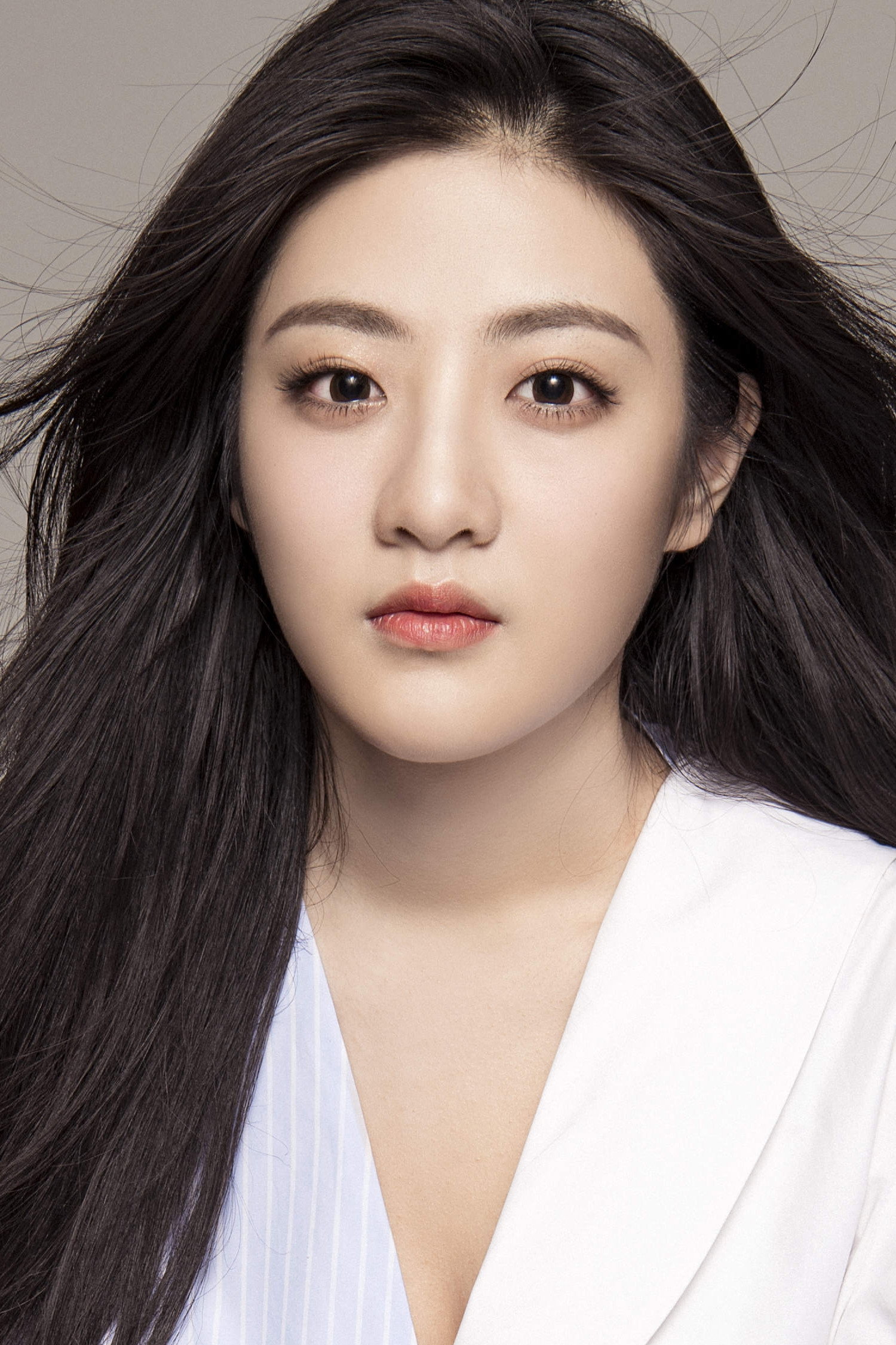 Du Jingyi's poster