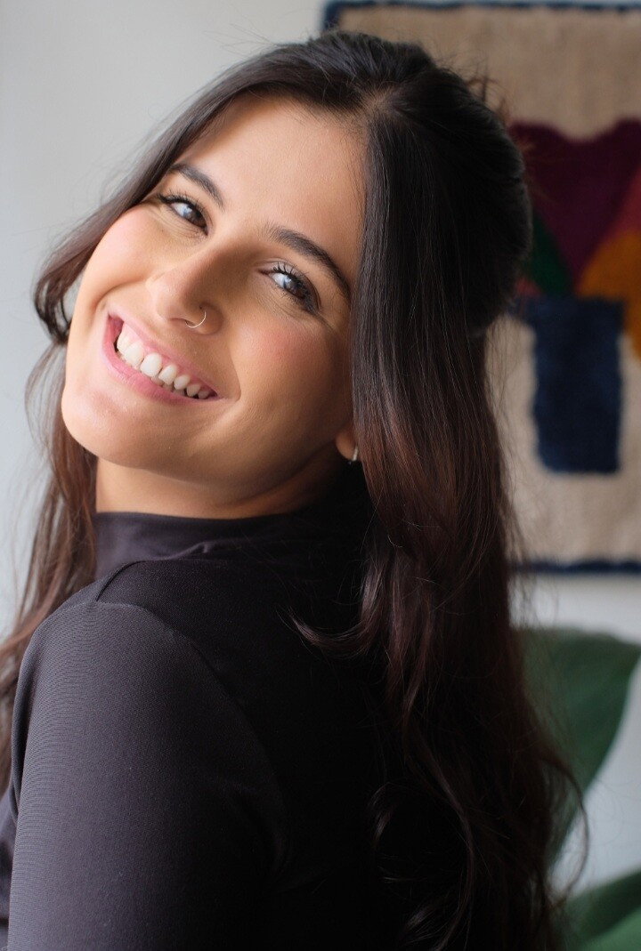 Ana Beatriz Venga's poster