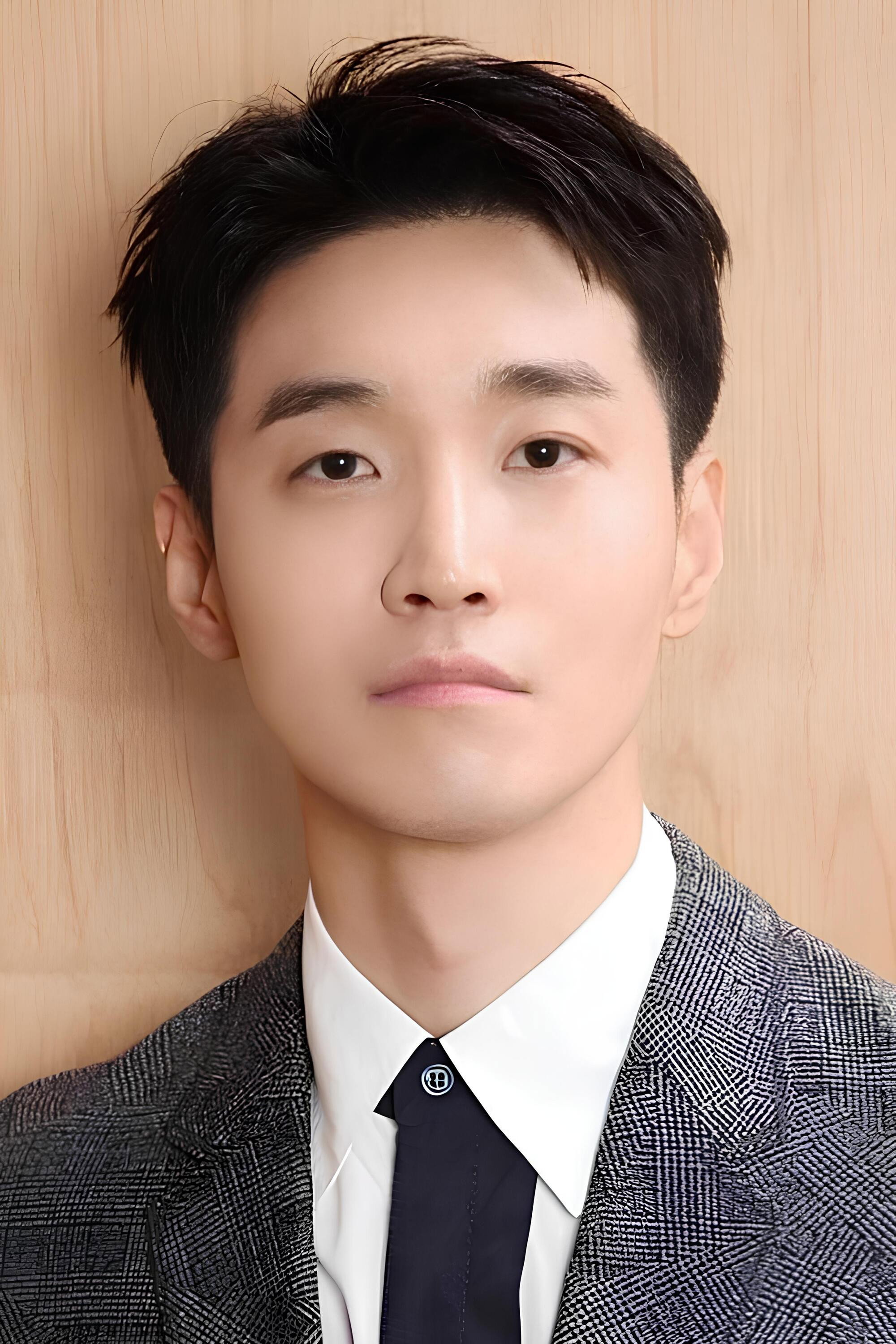 Jang In-sub's poster
