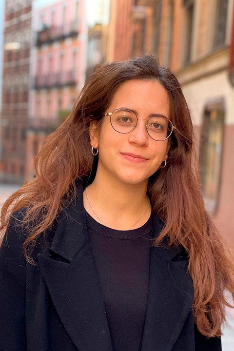Alba Esquinas's poster