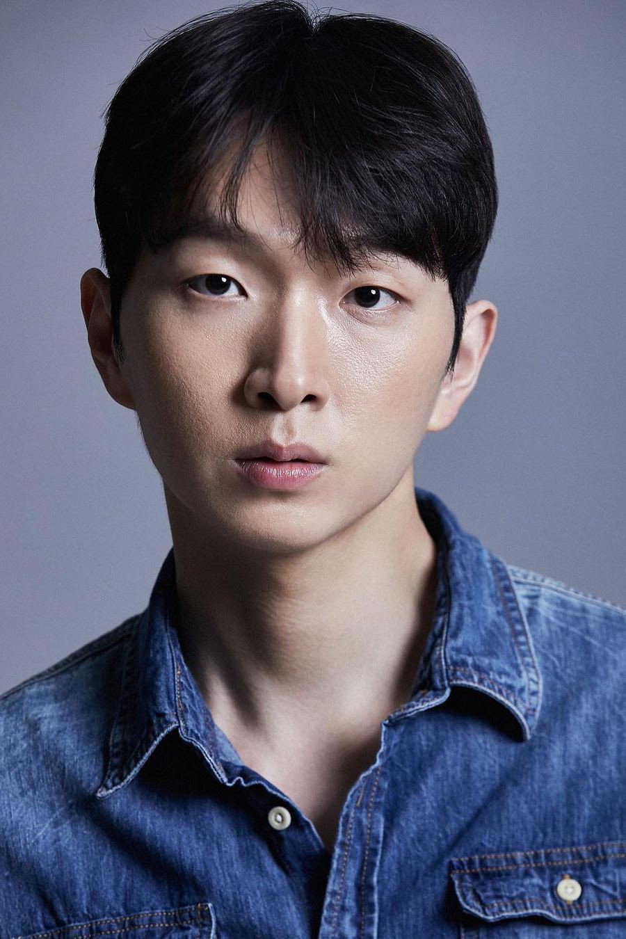 Ki Jin-woo's poster