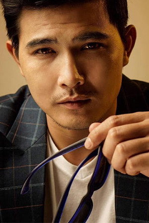 Quang Su's poster