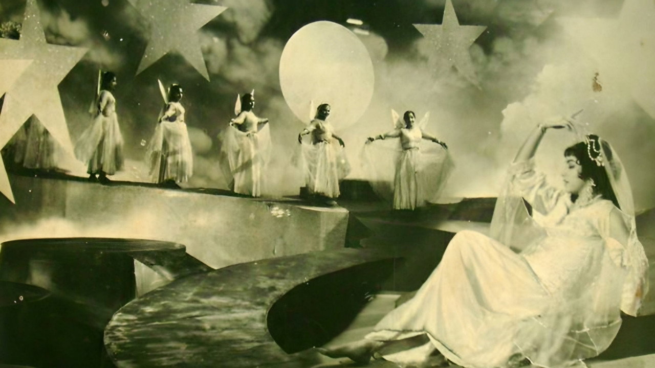 Gul-e-Bakavali's poster