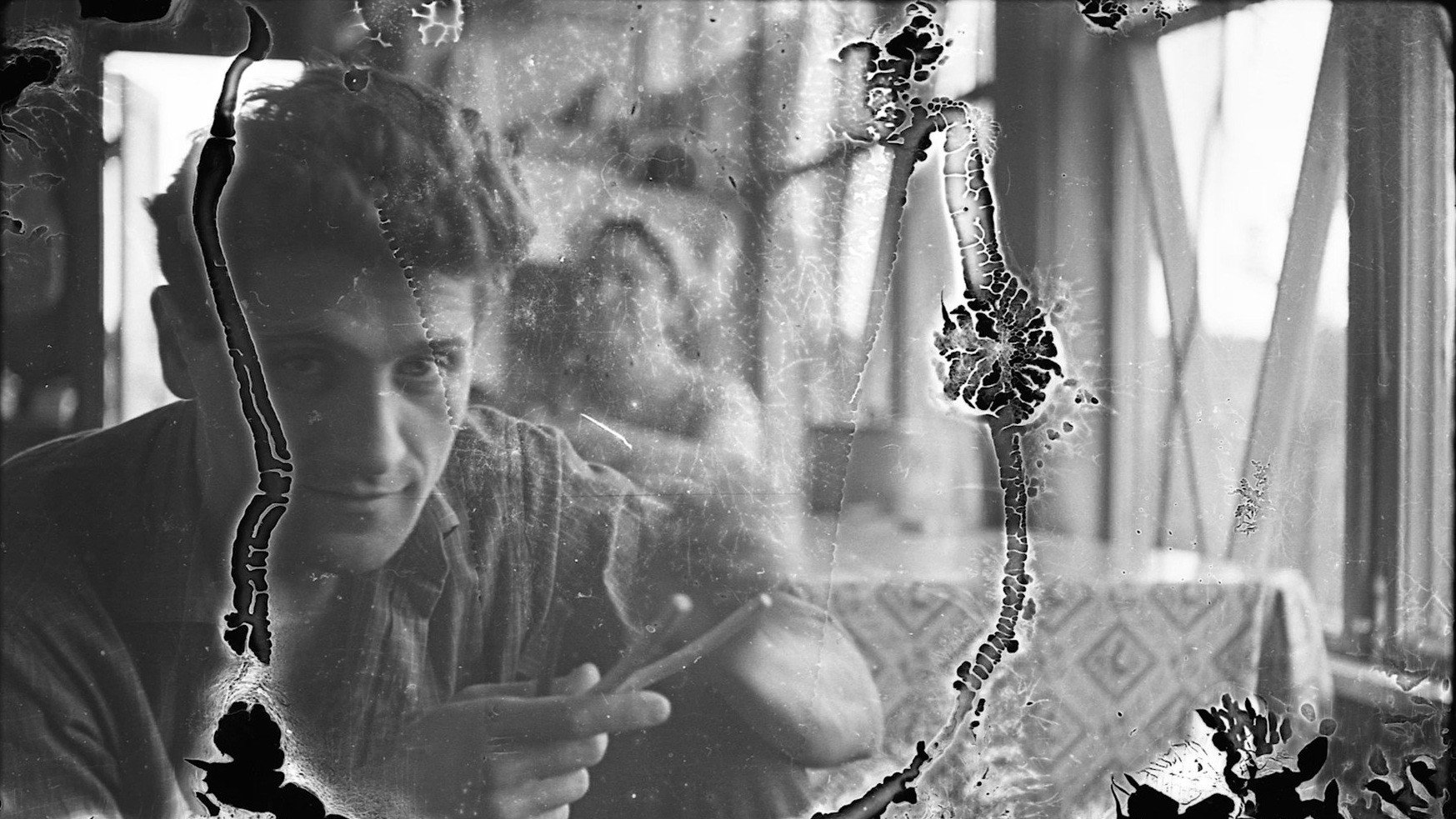Fragile Memory's poster