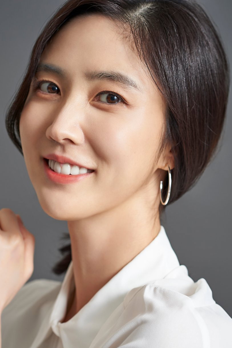 Lee Soo-kyung's poster