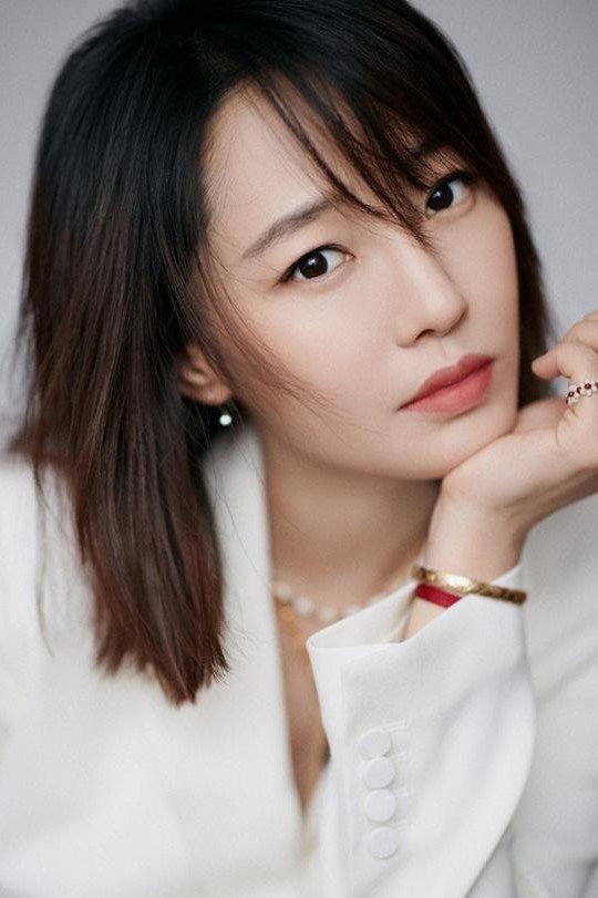 Bai Baihe's poster