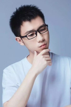Yang Chaoran's poster