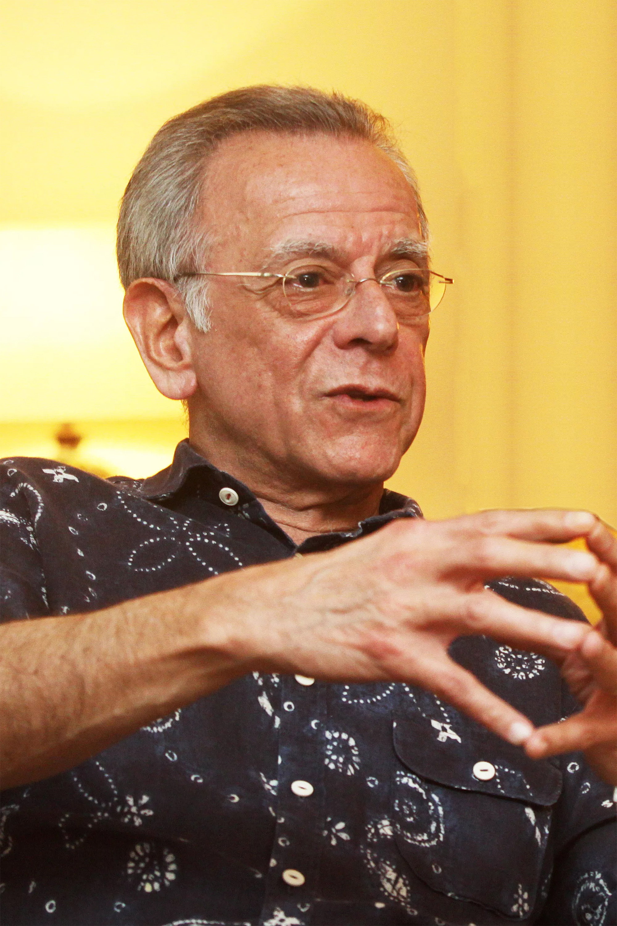 José Bustani's poster