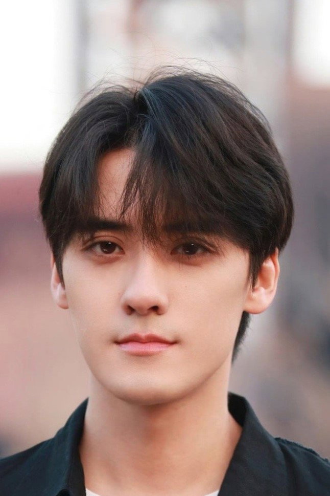 Qu Yicheng's poster