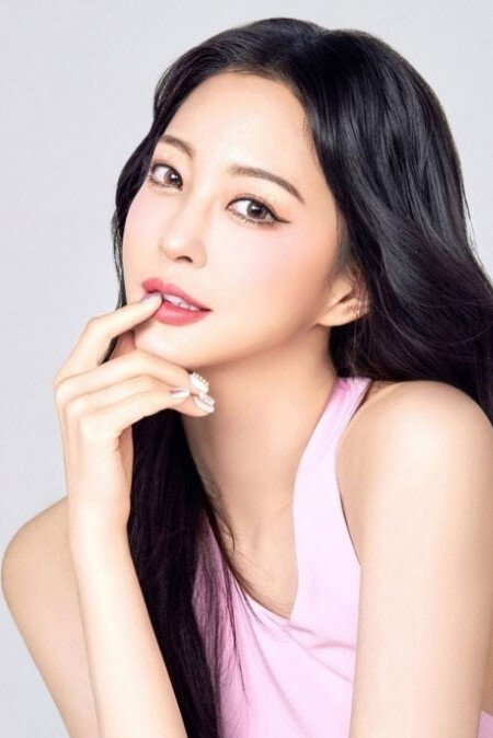 Han Ye-seul's poster