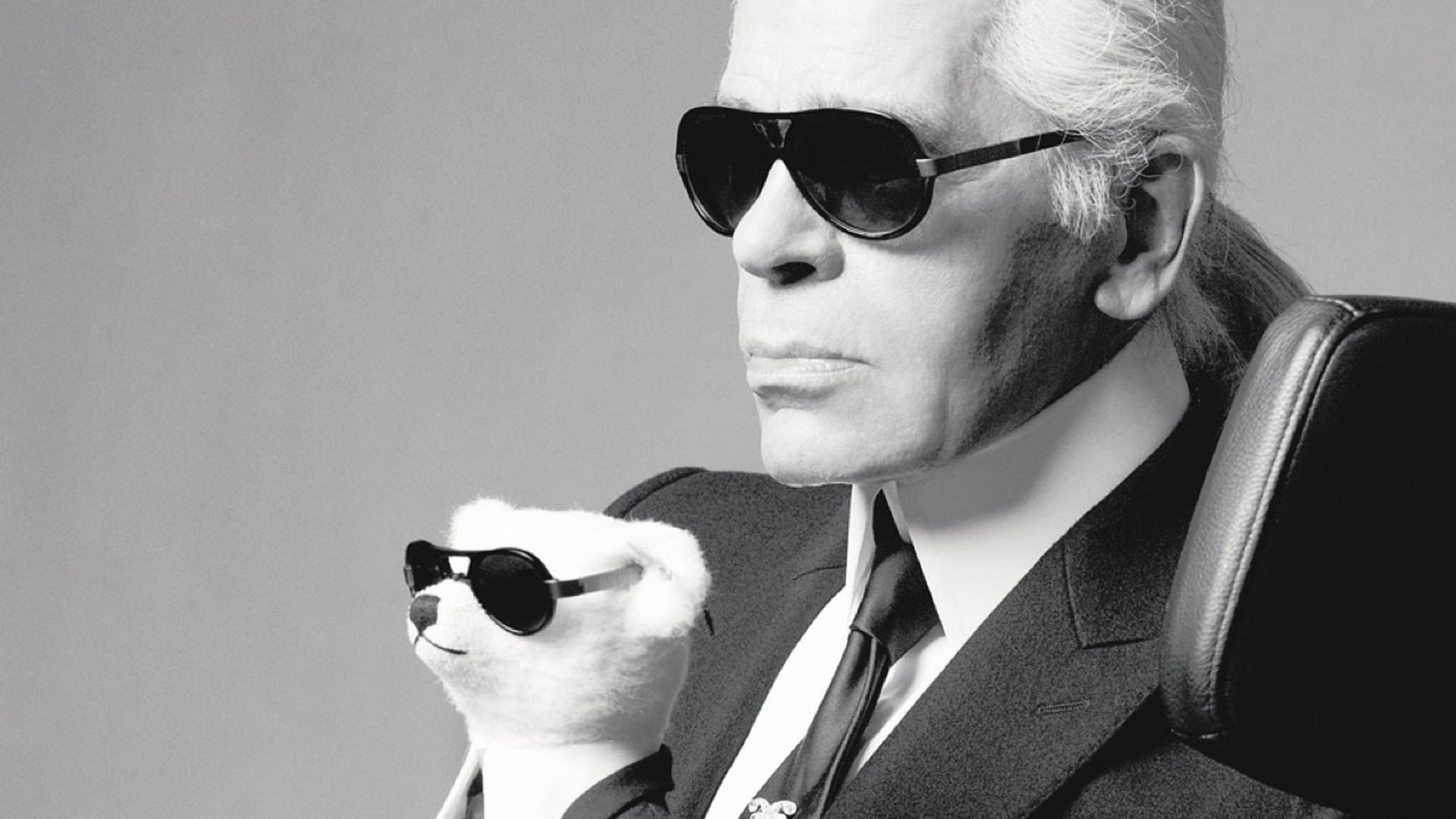Lagerfeld Confidential's poster