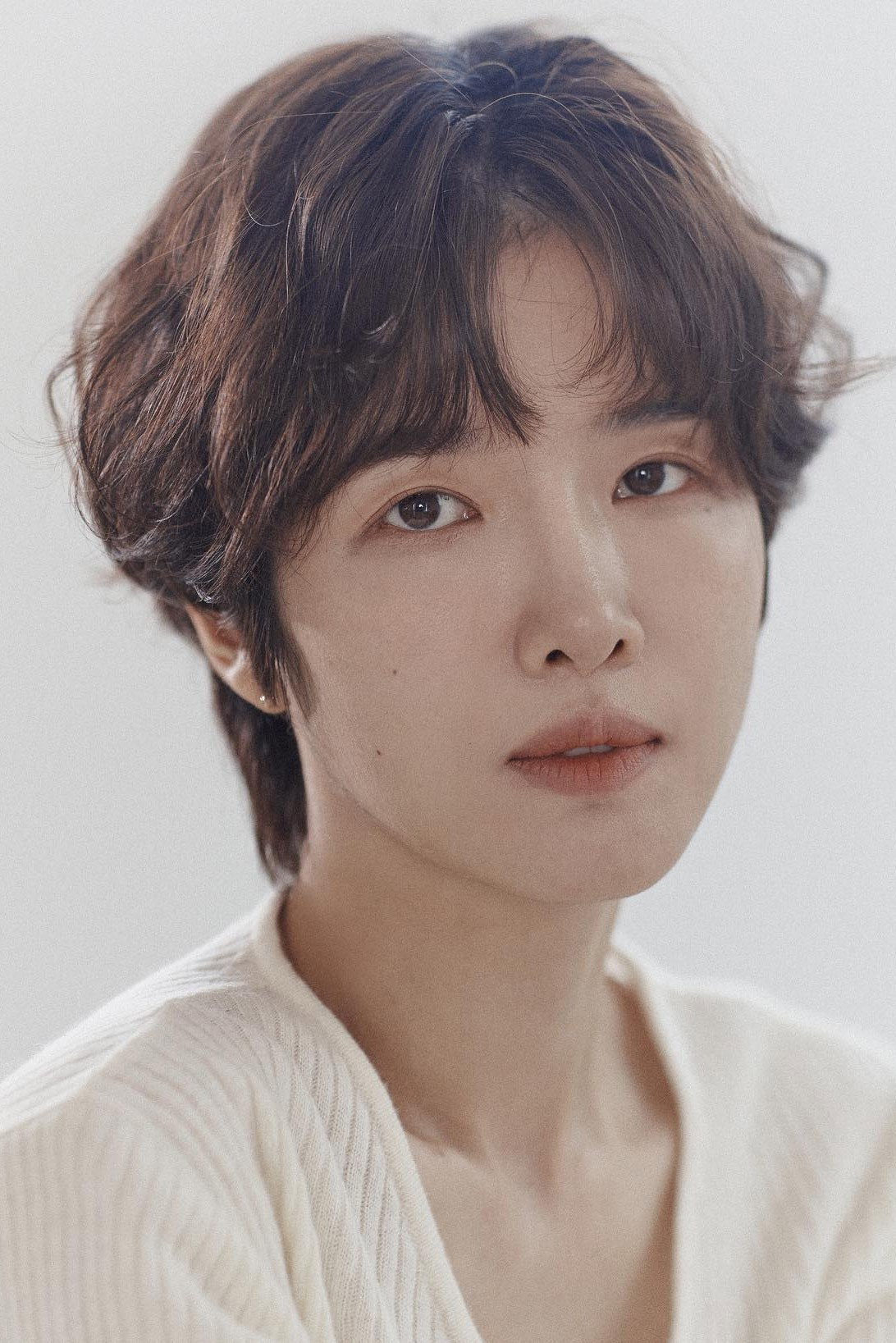 Lee Hae-sun's poster