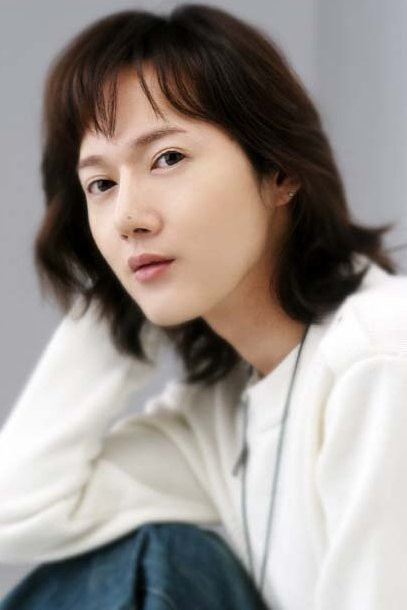 Lee Si-yeon's poster