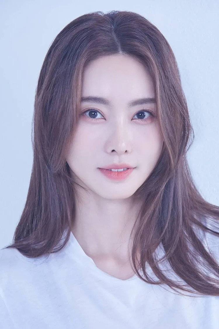 Lee Doa's poster