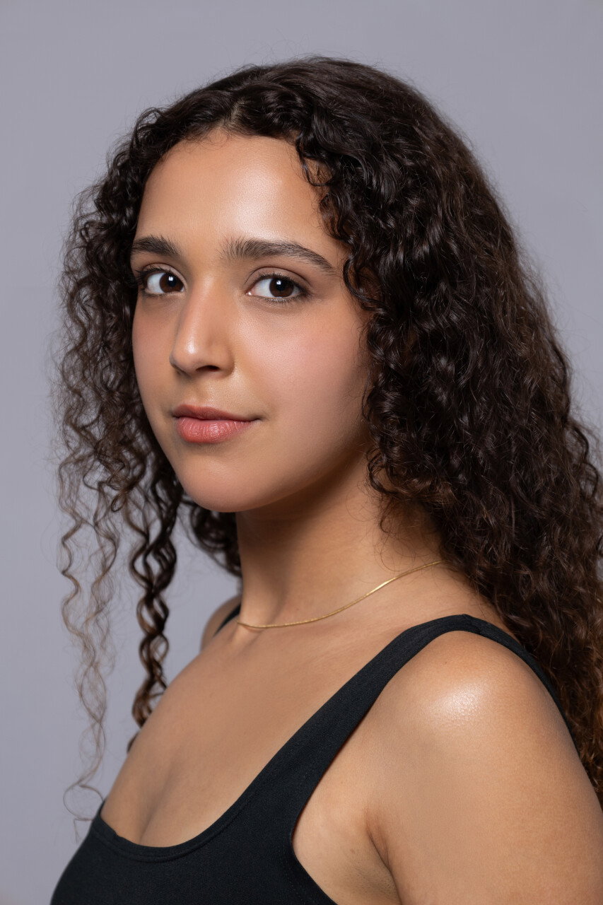 Sarah de Carvalho's poster