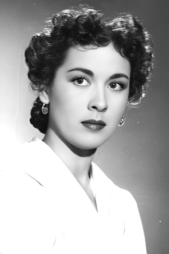 Aurora Bautista's poster