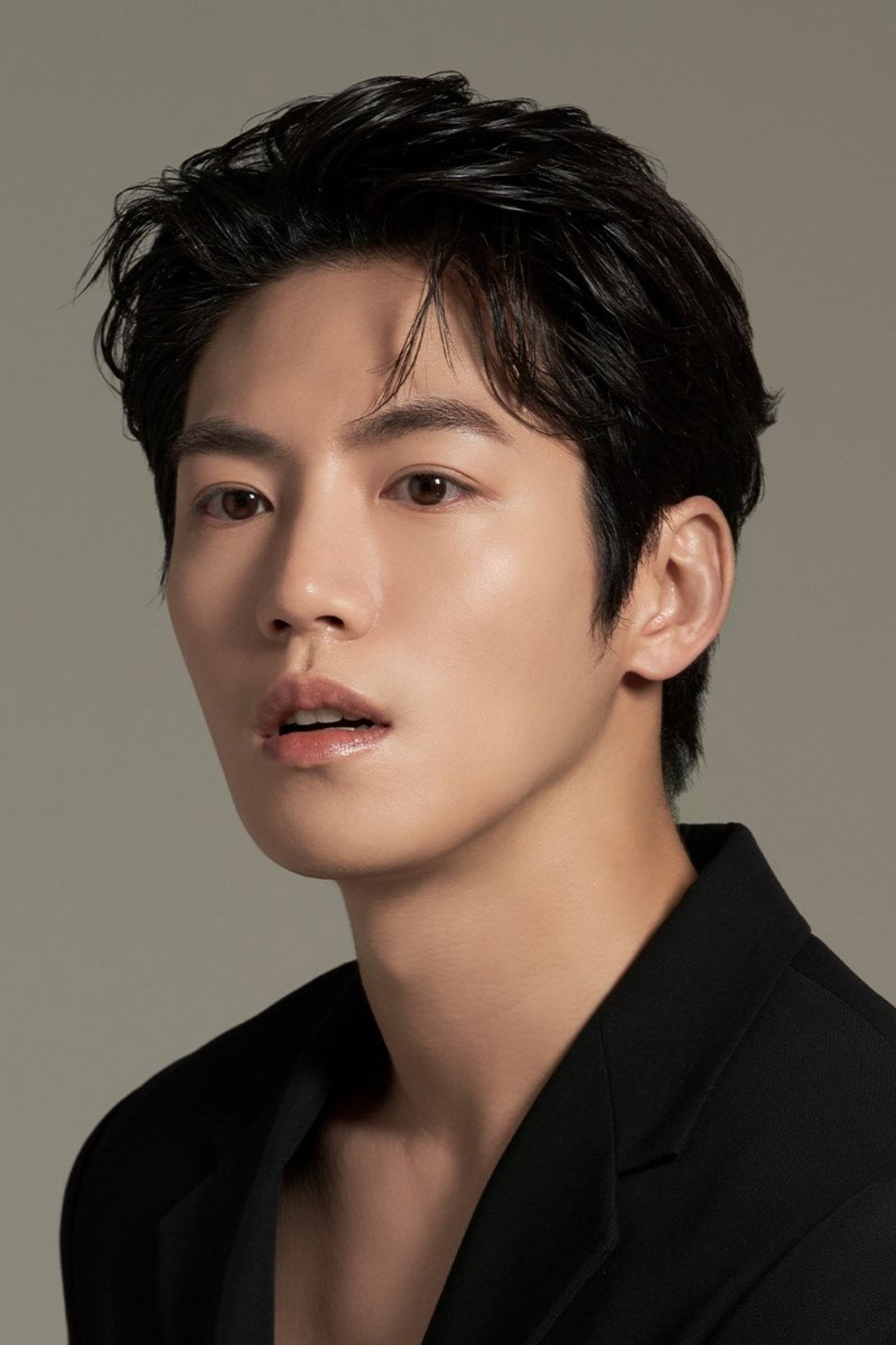 Yoo Hwan's poster