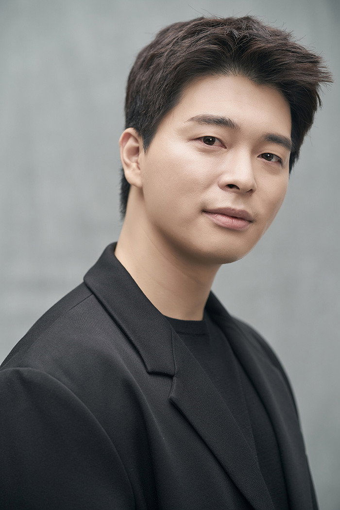 Lee Sang-un's poster