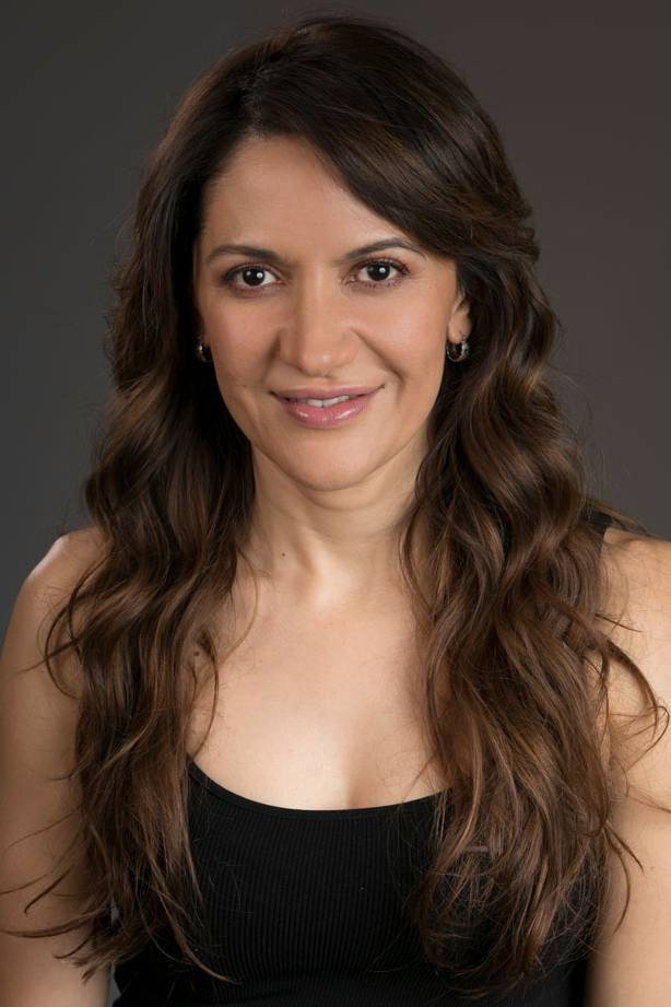 Perla Corona's poster