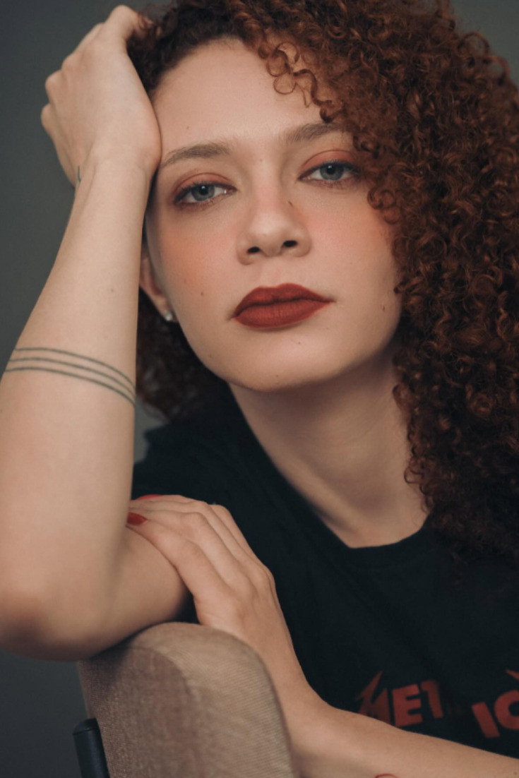 Vitória Mantovani's poster