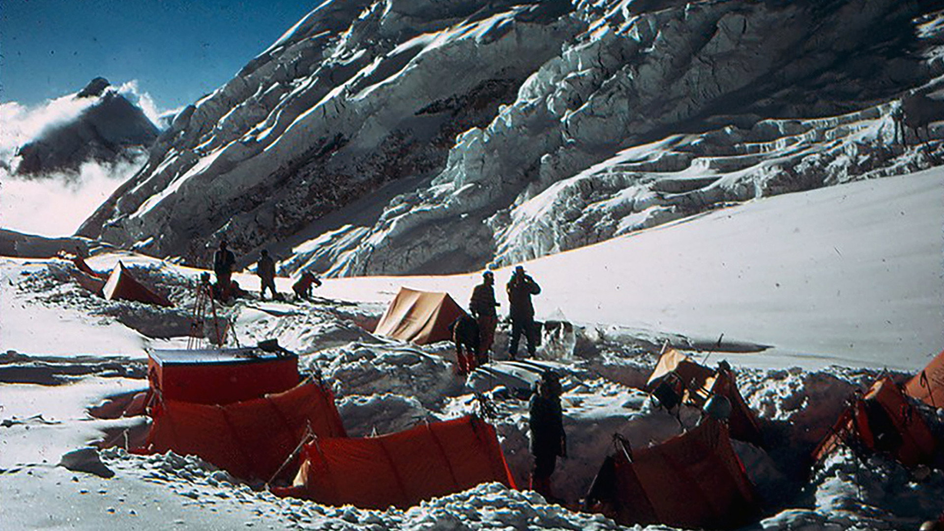 Surrender To Everest's poster