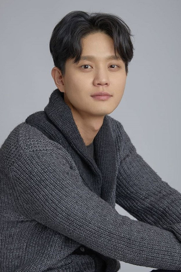 Hwang Sang-kyung's poster