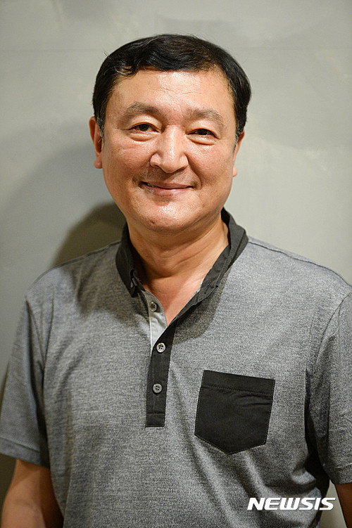 Koh In-bae's poster