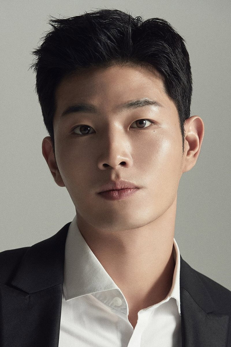 Lee Dong-ju's poster