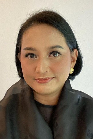 Maryam Supraba's poster
