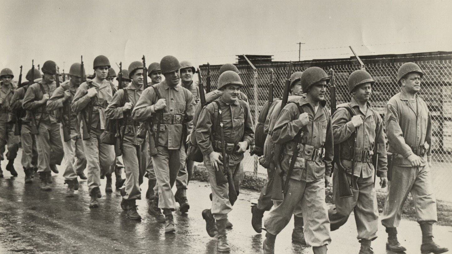 Here Come the Marines's poster
