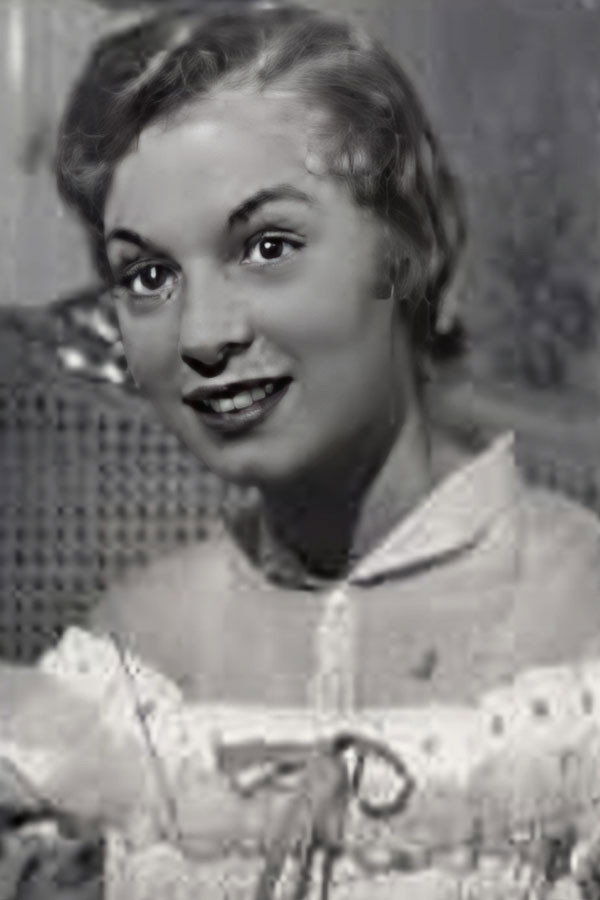 Liria Marín's poster
