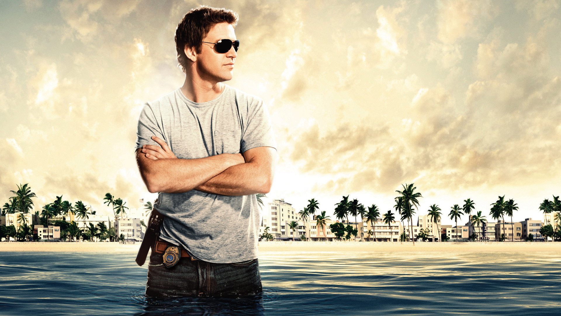 The Glades's poster