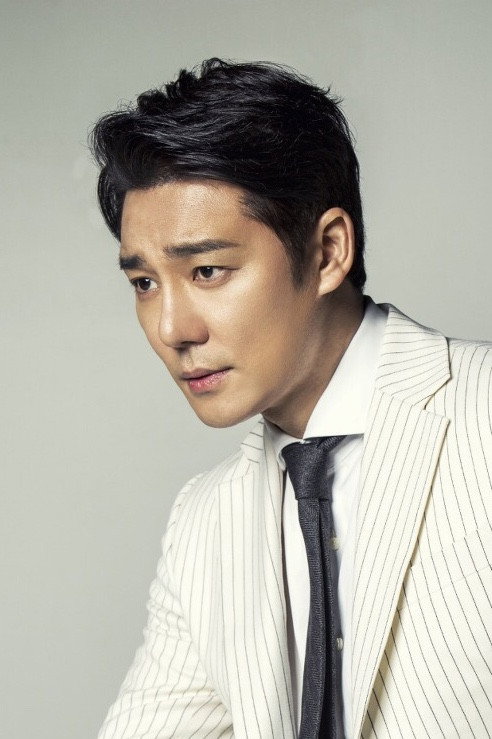 Lee Tae-gon's poster