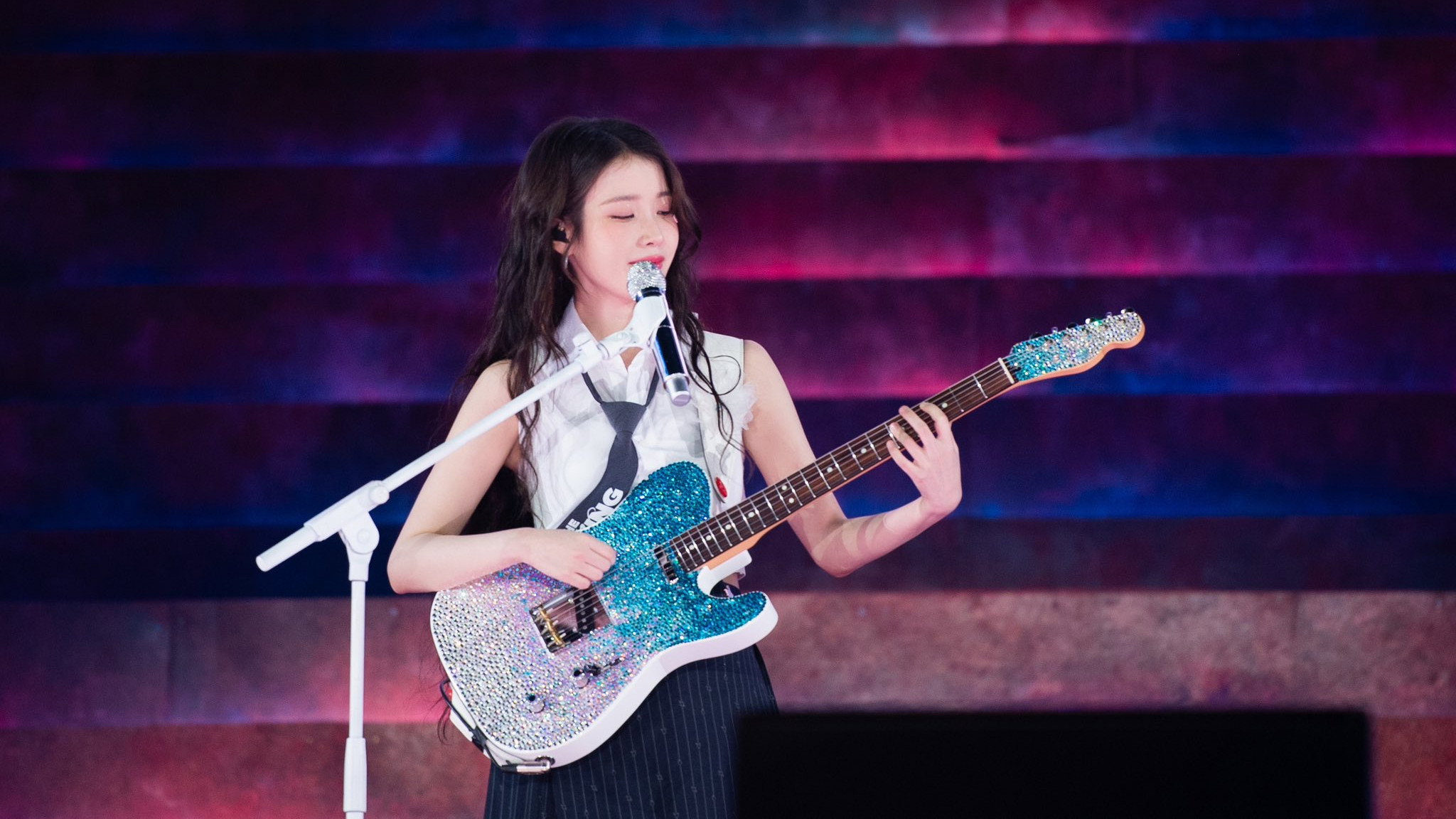 IU CONCERT : THE WINNING's poster