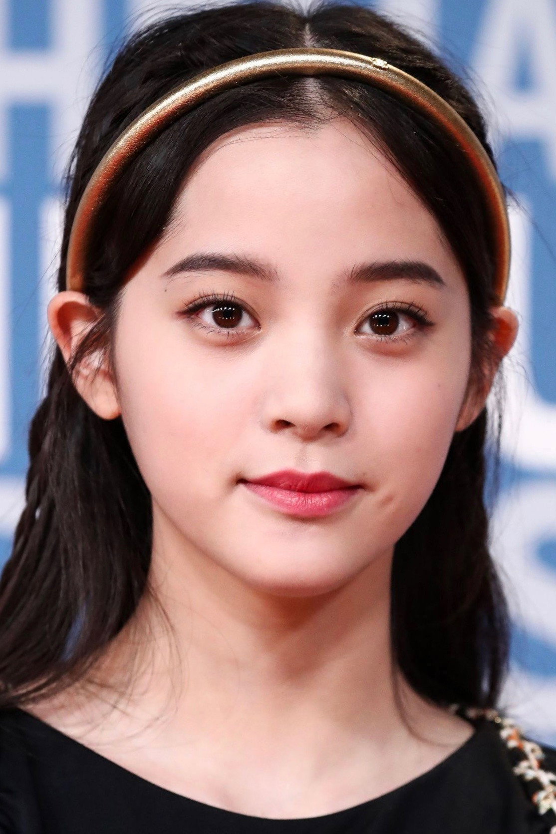 Ouyang Nana's poster