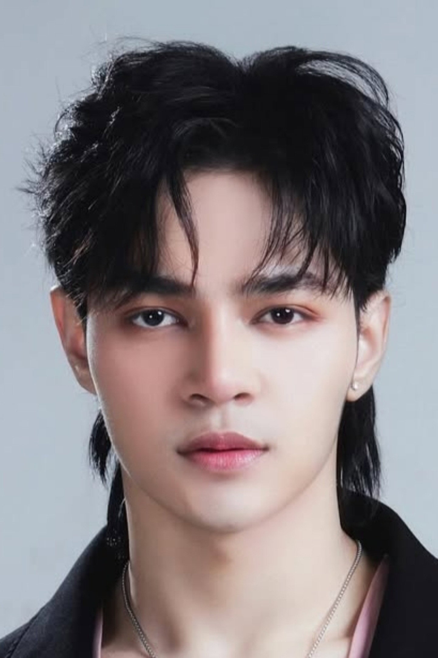 Vita Min's poster