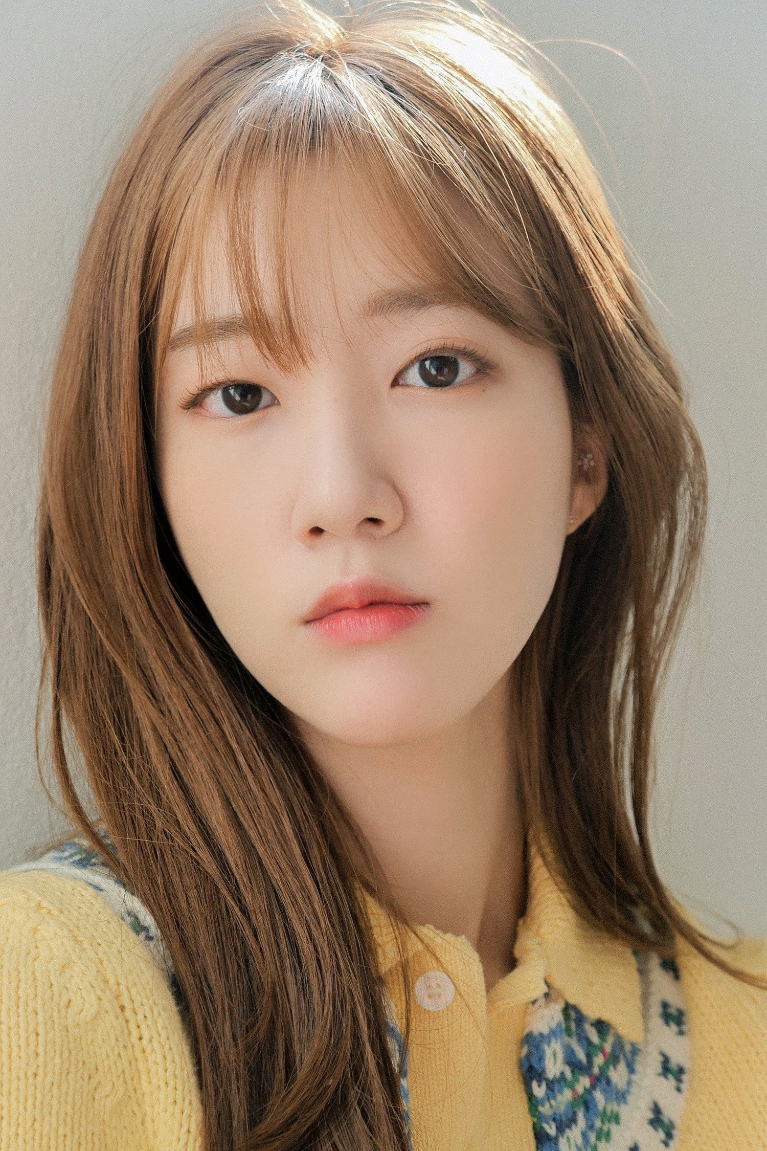 Lee Ji-won's poster