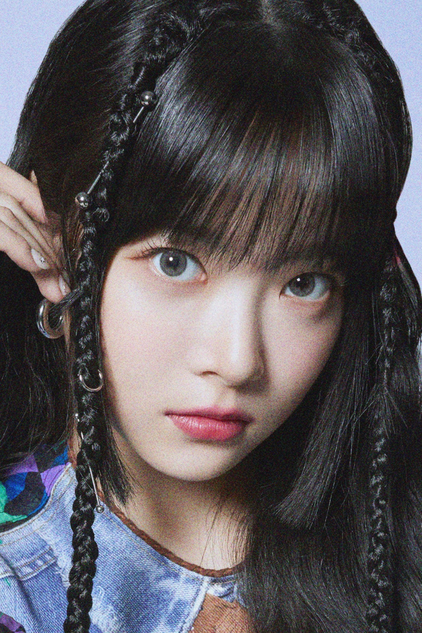 Hong Eunchae's poster