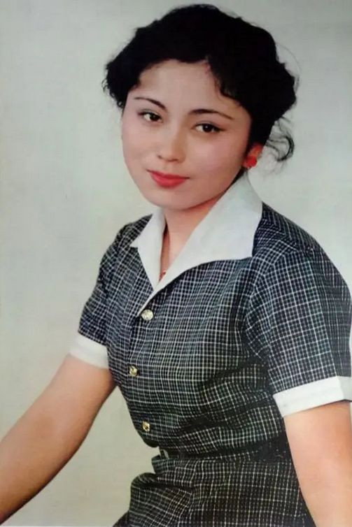 Zhou Lina's poster
