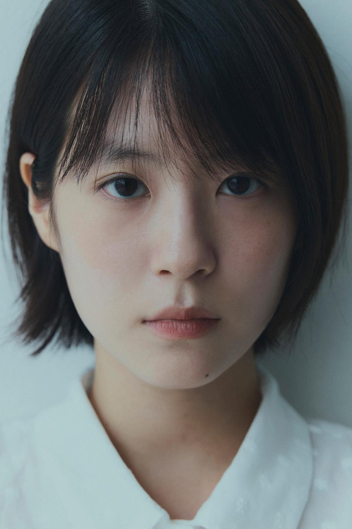 Lee In-young's poster