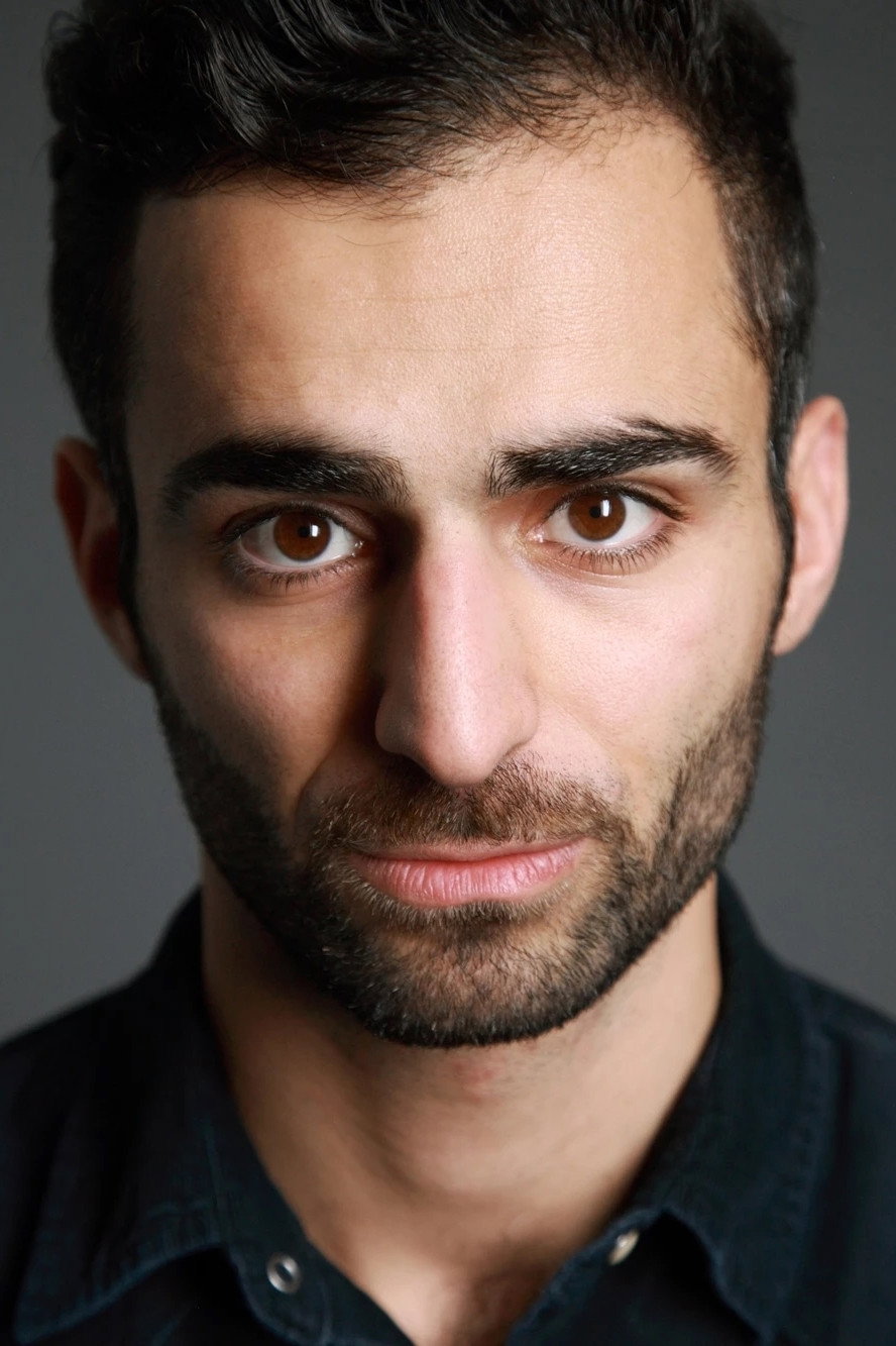 Hadi Khanjanpour's poster