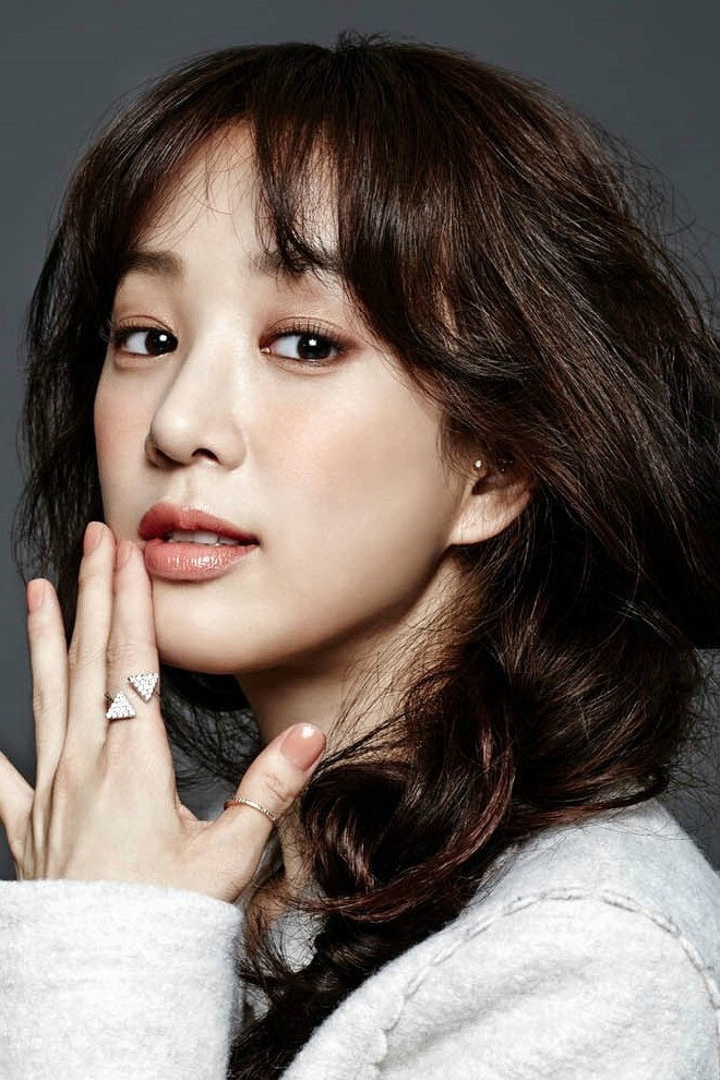 Jung Ryeo-won's poster