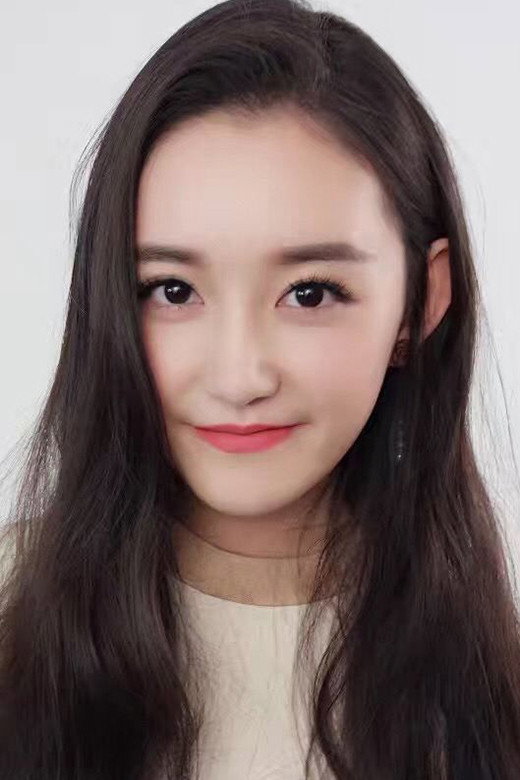 Jiang Yiyi's poster