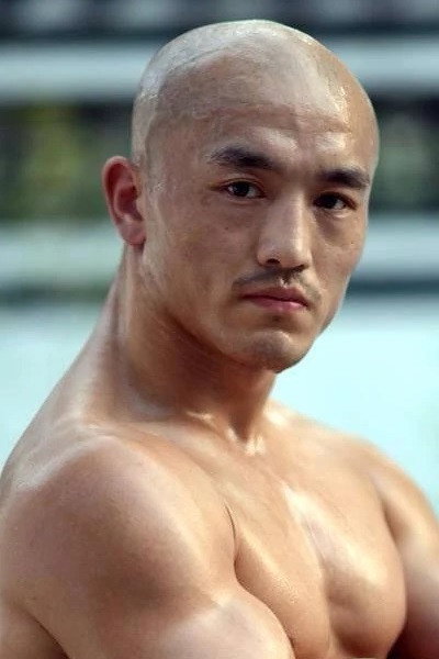 Yi Long's poster