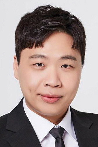 Lee Sang-jun's poster