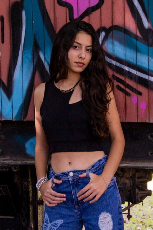 Mariana Mendes's poster