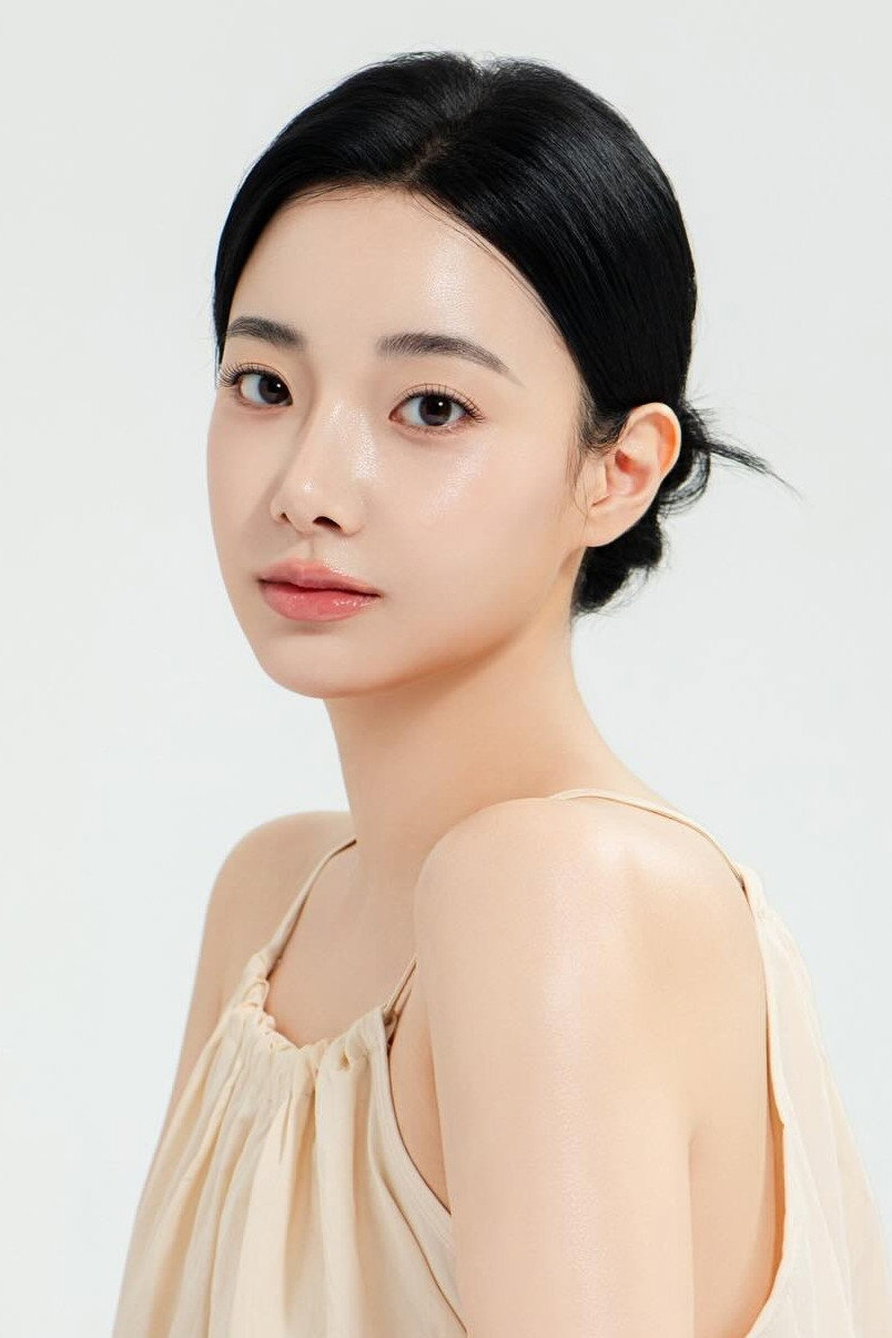 Lee Hyun-joo's poster